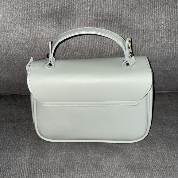 NWT. Bella Russo Clutch purse. Gray. - Picture 3 of 6